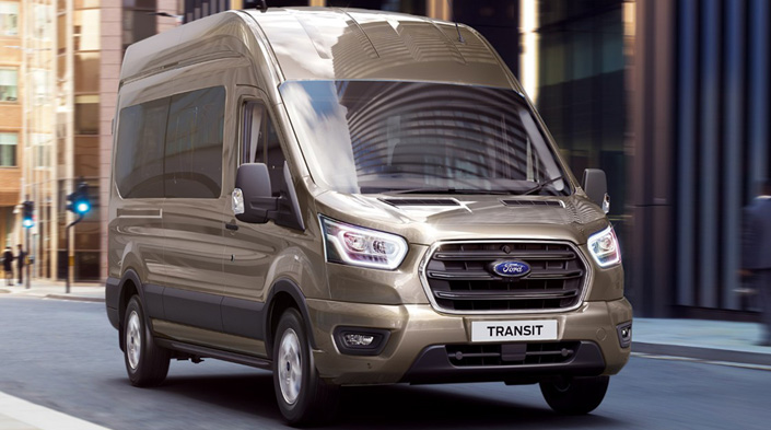 Ford Transit Minibus - Komfortables Fahren mit bis 18 Personen.